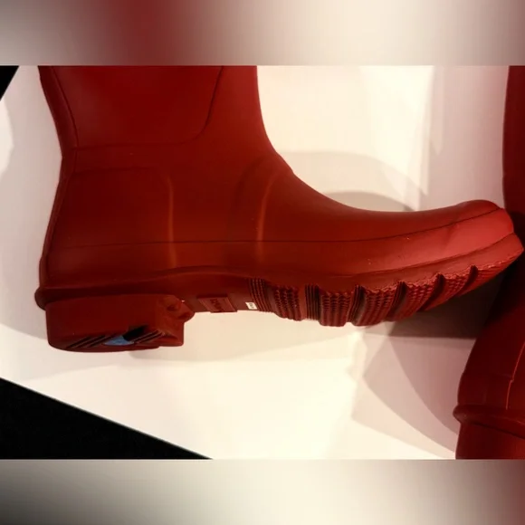 Hunter Women's Bold Red Rain Boots - Picture 7 of 12